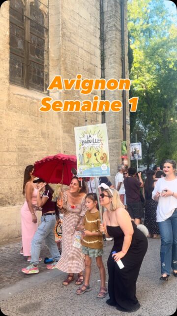 Déjà une semaine 🐰
Merci aux spectateur•ices, la Brouille, ça continue tous les jours à 10h15, théâtre Pierre de Lune 🌓