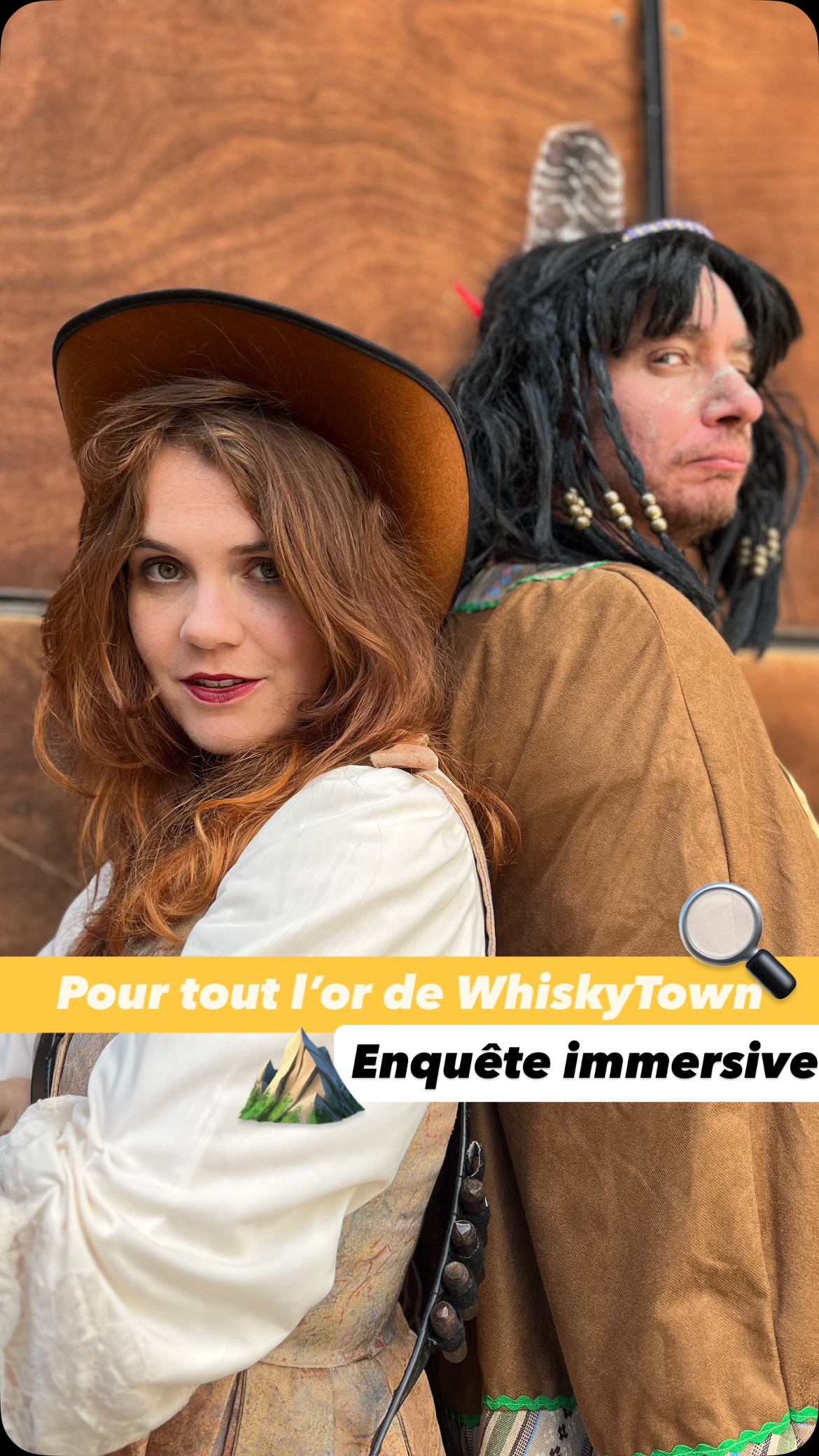 « Pour tout l’or de WhiskyTown », Nouvelle Enquête Immersive 2027, ambiance Far West décalée. Une intrigue autour de la disparition du vieux chercheur d’Or Finneas Gold. Saurez vous trouver le fin mot de cette affaire. Enquête jouée à la Faculté d’Evry dans le cadre des Trophée de la Vie Étudiante le jeudi 1er octobre 2026.#spectacle #théâtreinteractif #evry #entresorts #enquete
